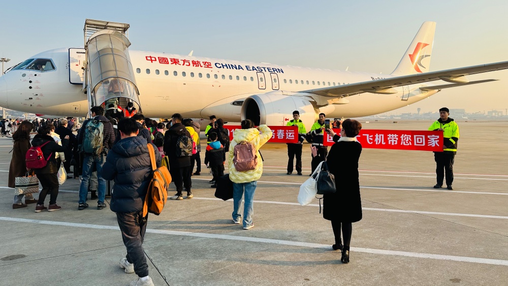 【財(cái)經(jīng)評(píng)論】機(jī)場(chǎng)先于航空公司轉(zhuǎn)盈 2024全行業(yè)料向好