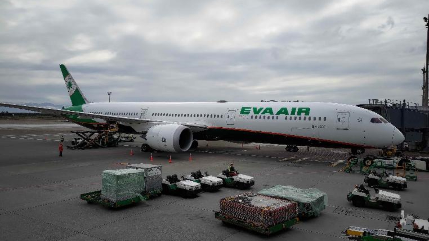 臺灣長榮航空勞資達(dá)四共識 春節(jié)清明不罷工