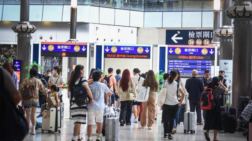 港鐵：廣深港高鐵年初二至初四增加班次