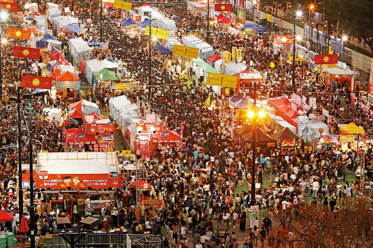 維園年宵攤檔電費(fèi)激增3倍 港燈：按量收費(fèi)