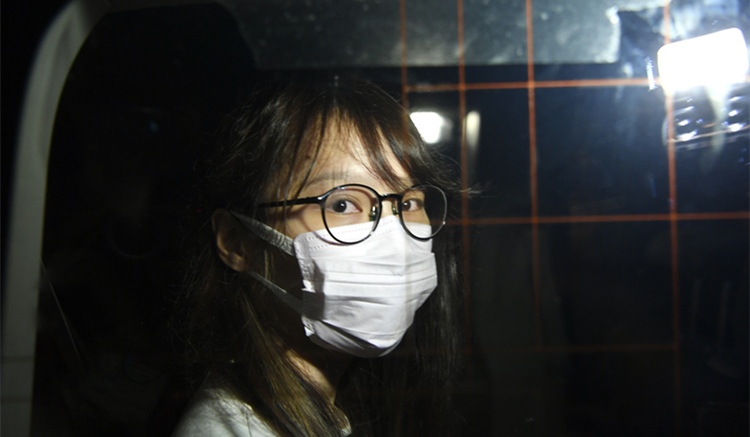 警方正式通緝周庭  籲盡快自首否則終生追捕