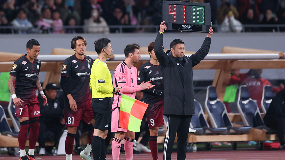 美斯日本賽登場(chǎng) 上座率不足50% 霍啟剛再發(fā)文表態(tài)