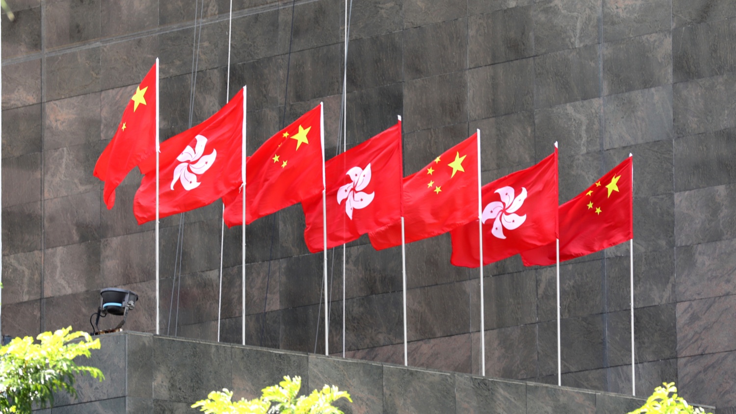 容海恩：強(qiáng)烈譴責(zé)及堅決反對美國官員接見四名本港通緝犯