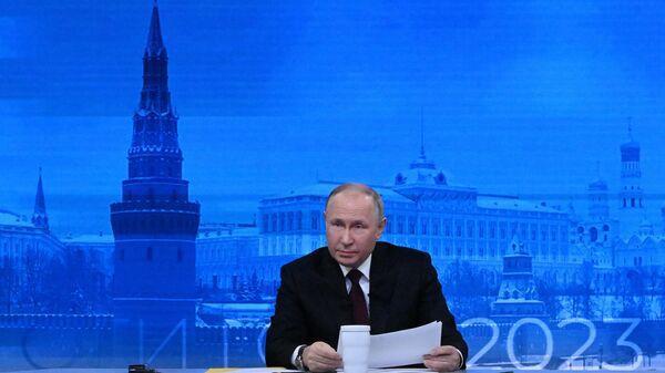 普京：去年俄羅斯經(jīng)濟(jì)增長高過預(yù)期