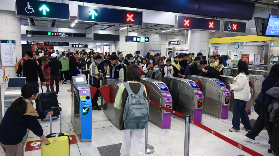 新春客流湧湧 龍年生意滔滔 本港酒店入住率逾九成達(dá)疫前水平