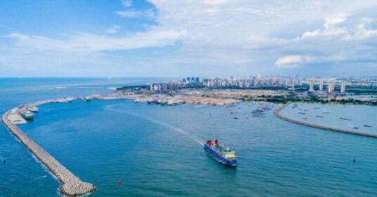 海南迎出島客流高峰 相關(guān)部門建議返程遊客可錯峰出行或轉(zhuǎn)機返程