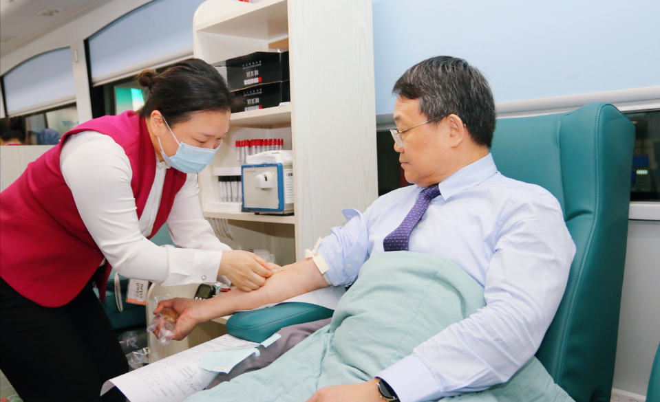 血庫告急 深圳籲市民返深後積極獻(xiàn)血