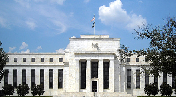 美聯(lián)儲(chǔ)會(huì)議紀(jì)要顯示過早降息存在風(fēng)險(xiǎn) 