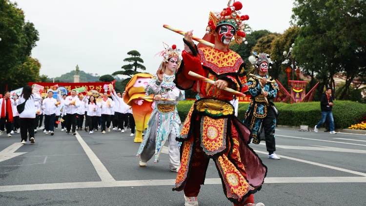 有片∣籌得1.52億元善款！中山舉辦第37屆慈善萬(wàn)人行巡遊活動(dòng)