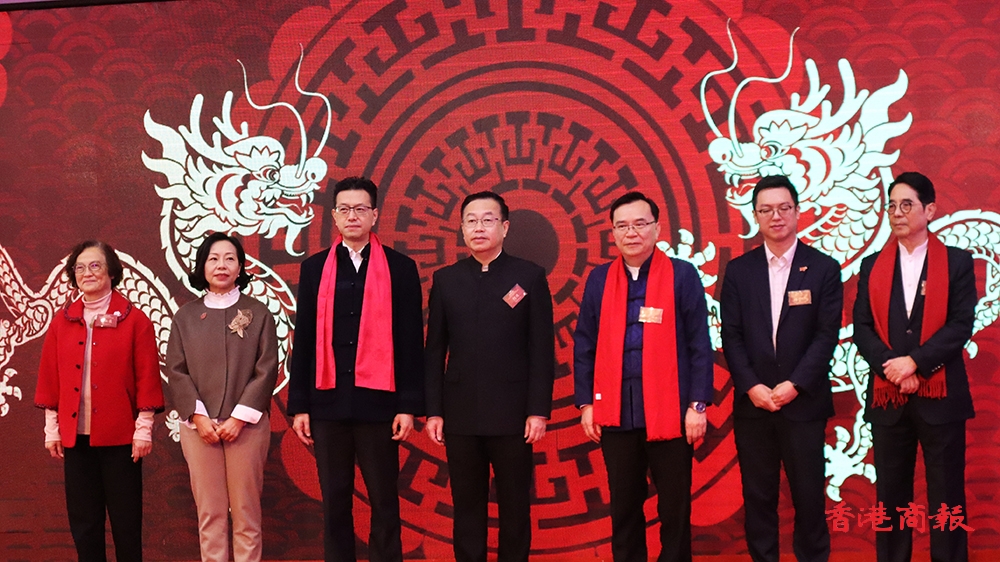 工聯(lián)會(huì)新春聯(lián)歡 表揚(yáng)傑出義工