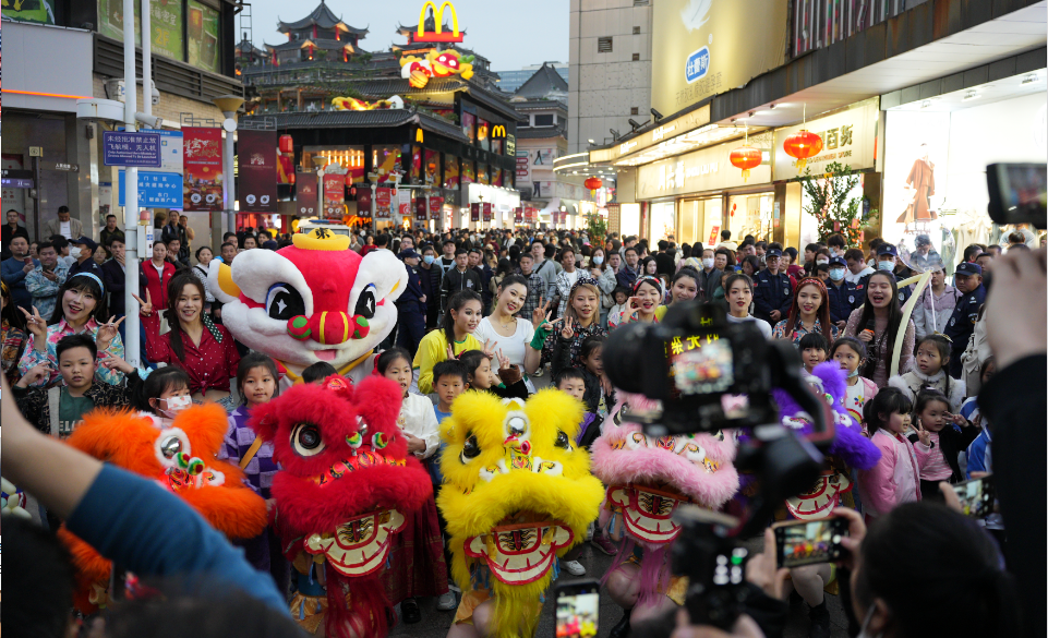 猜燈謎、熱舞巡遊、民謡音樂會…… 羅湖多彩活動慶元宵