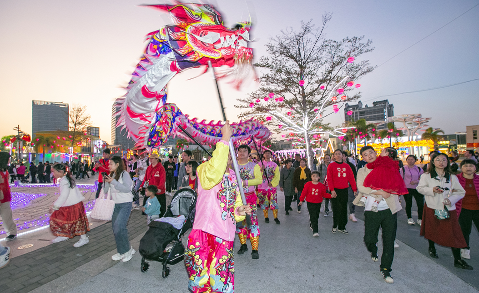 琴澳和鳴賀元宵！千名澳門居民歡聚橫琴星樂度同鬧元宵節(jié)