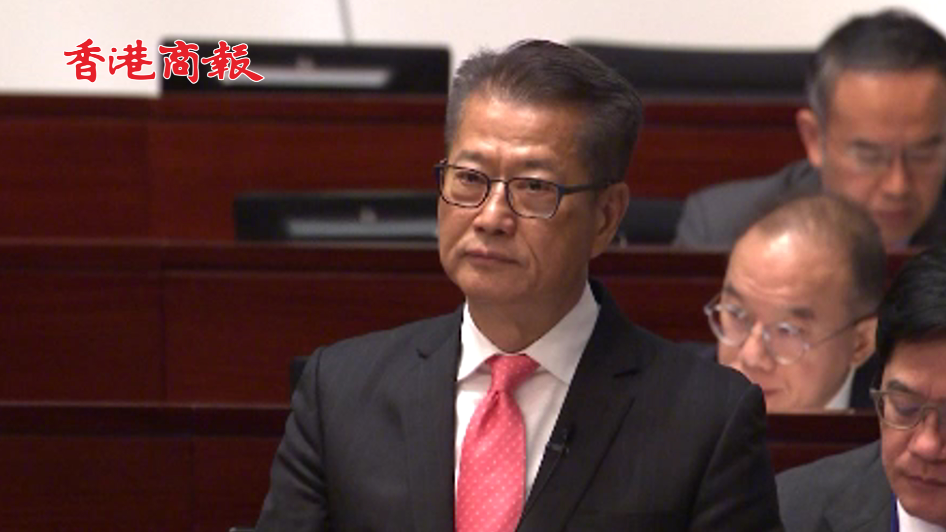 有片丨【財(cái)政預(yù)算案】香港「財(cái)爺」發(fā)話：全方位吸引資金、企業(yè)和人才