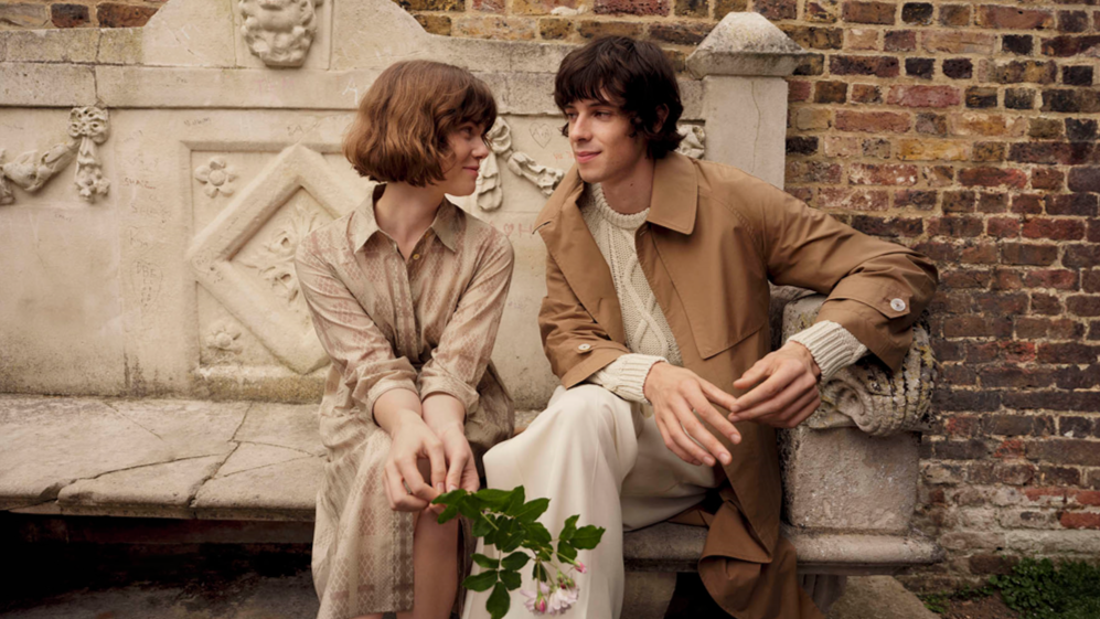 【時(shí)尚】古典與現(xiàn)代相容：經(jīng)典英式風(fēng)格的創(chuàng)新之美