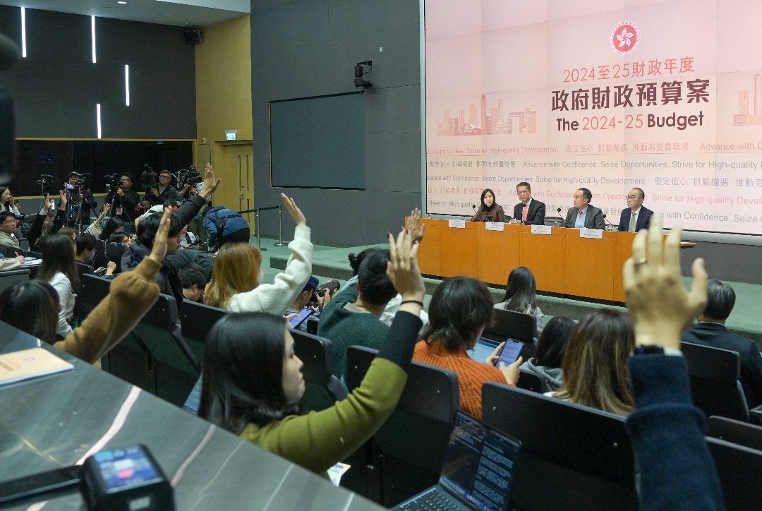 財政預(yù)算案 | 劉國勳相信當(dāng)局會繼續(xù)推進(jìn)人工島項目  周浩鼎指現(xiàn)時不宜採取嚴(yán)謹(jǐn)緊縮政策