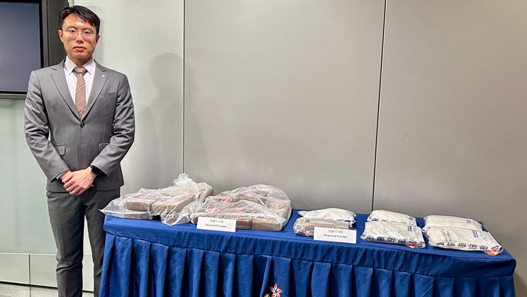 利用廢棄車輛作毒品儲存?zhèn)} 警方檢值2000萬元毒品 拘2人