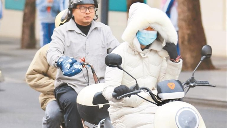 深圳市寒冷黃色預(yù)警信號(hào)生效中 下周回南天、冷空氣陸續(xù)上線