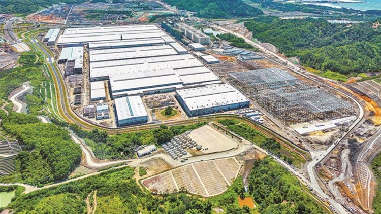 深圳打造更具國際競爭力的現(xiàn)代化產(chǎn)業(yè)體系 穩(wěn)住「壓艙石」 搶抓「新風口」