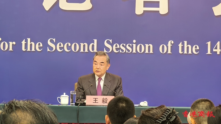 王毅：「全家?！怪皇菚r(shí)間問題