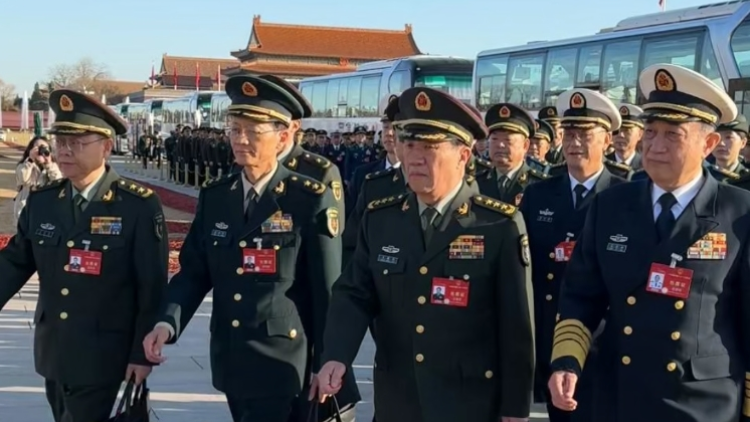 有片 | 超燃！解放軍代表團(tuán)列隊(duì)入場(chǎng)