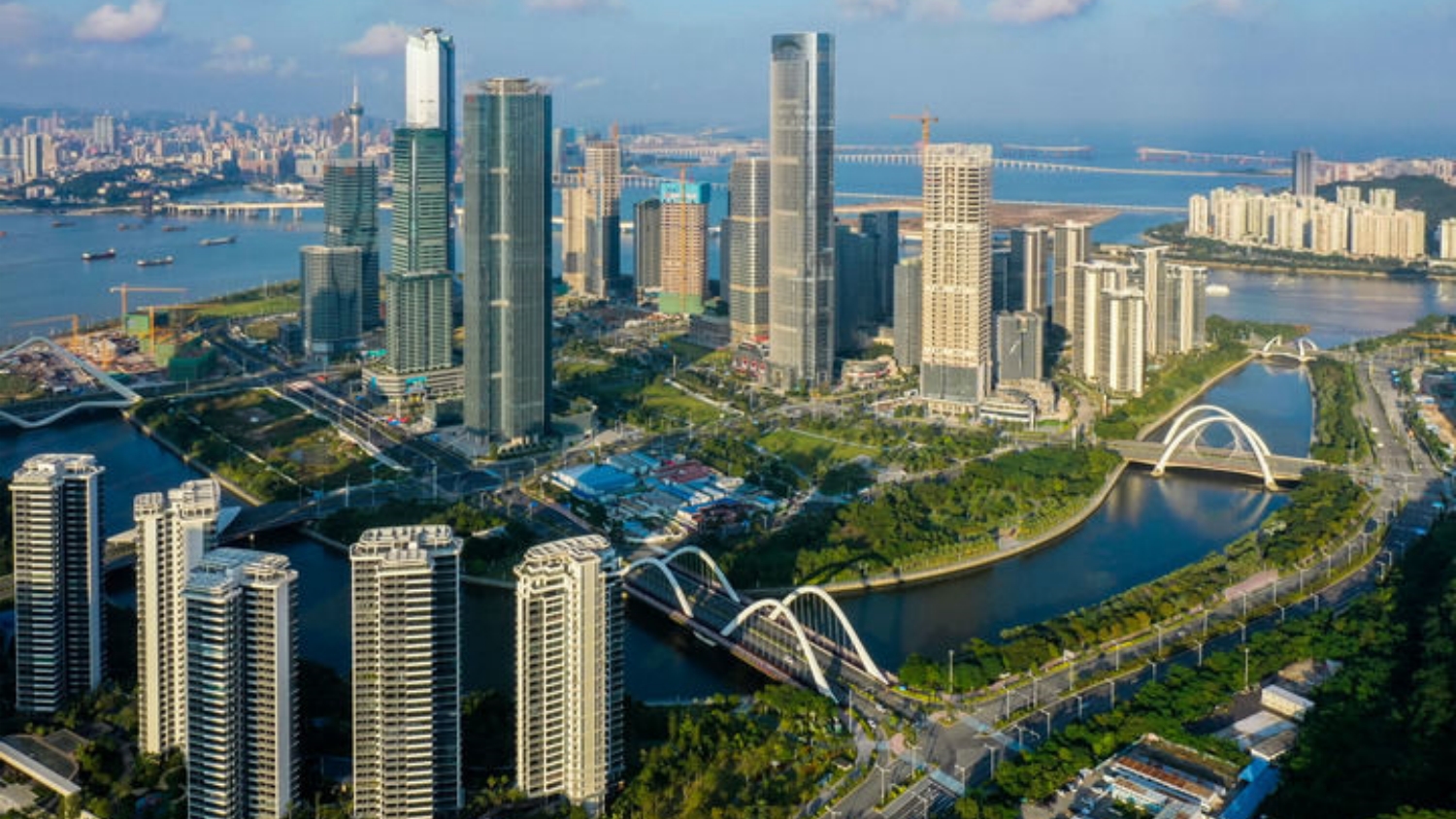 廣東省省長(zhǎng)王偉中：堅(jiān)定不移推動(dòng)高質(zhì)量發(fā)展 在推進(jìn)中國(guó)式現(xiàn)代化建設(shè)中走在前列