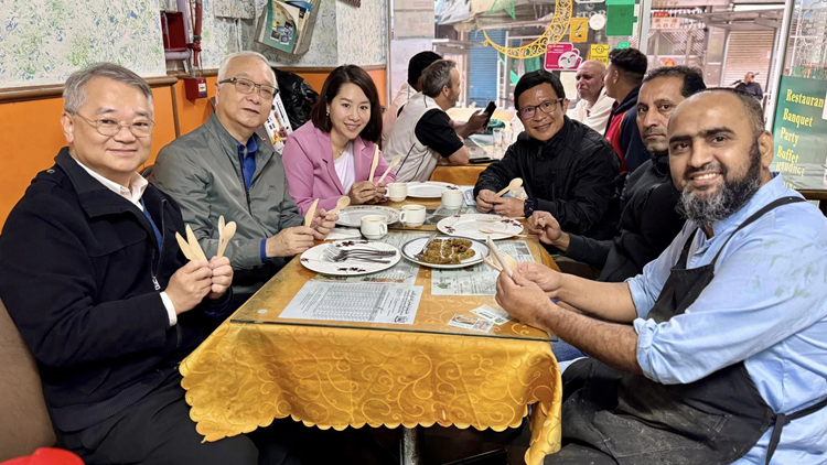 謝展寰走訪牛頭角及葵涌3食肆 了解業(yè)界「走塑」準備情況