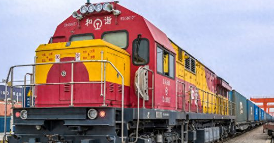 前兩月中歐班列累計(jì)開(kāi)行2928列 發(fā)送貨物31.7萬(wàn)標(biāo)箱