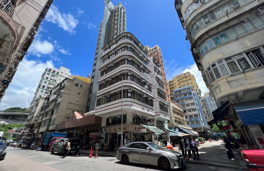 【港樓】紅磡曲街33號(hào)及老龍坑街13號(hào)全幢學(xué)生共居物業(yè)放售 叫價(jià)9000萬(wàn)