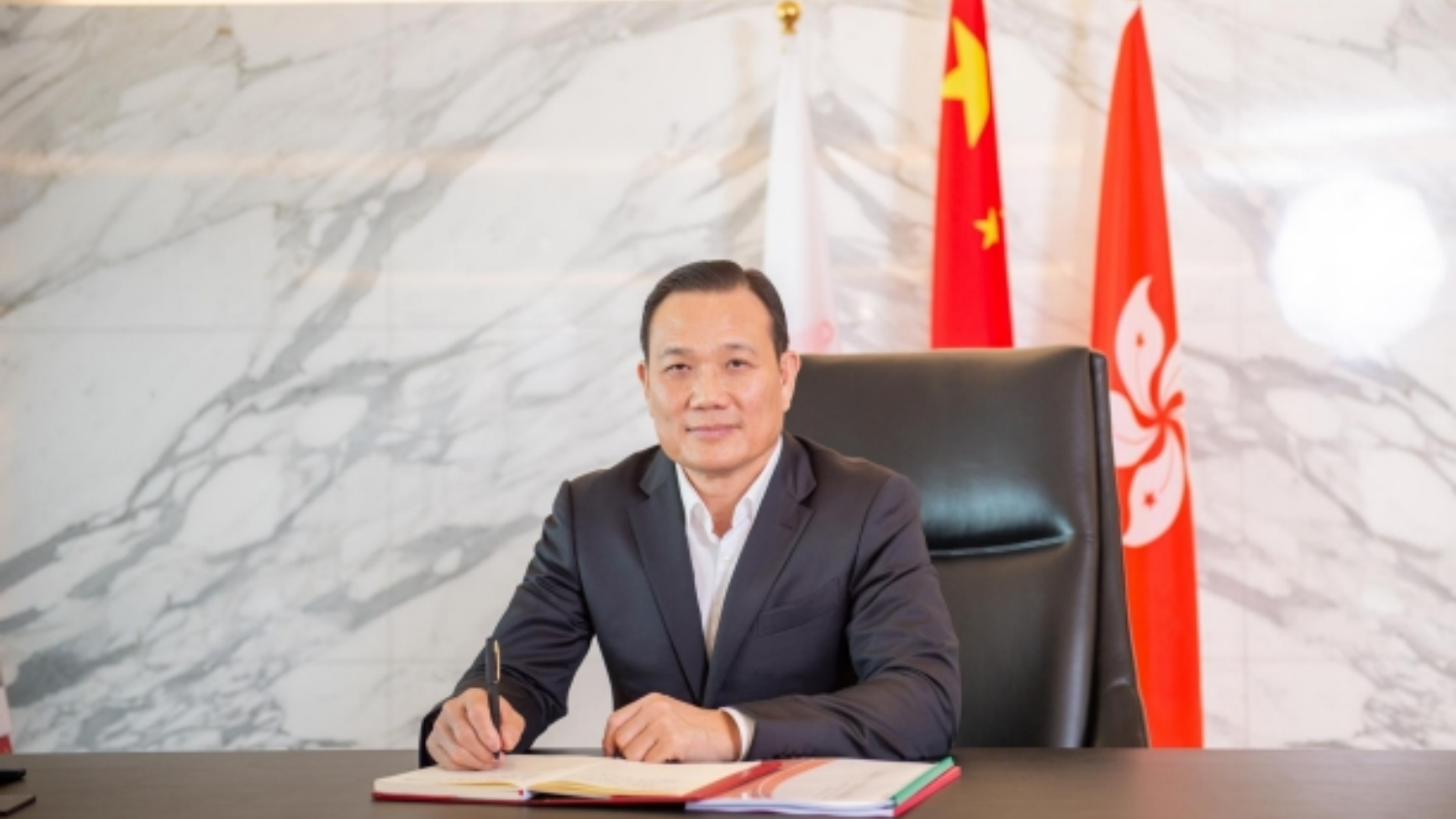 【來(lái)論】王明凡：期盼香港綻放更加璀璨的光芒