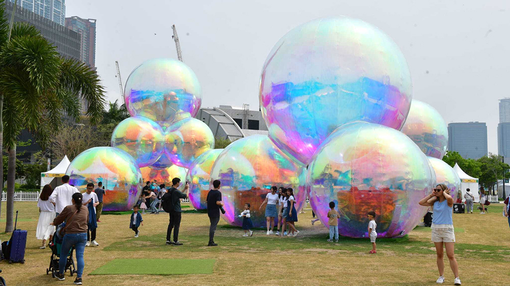 睇樓人流迫爆紅磡 商場(chǎng)「泊車(chē)招」吸客