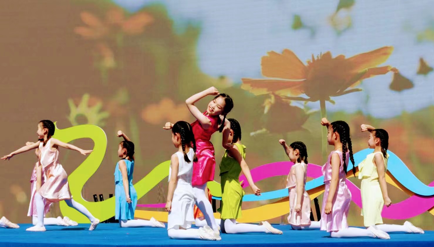  商圈活力綻放 市民「圓夢(mèng)」舞臺(tái)