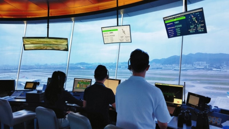 執(zhí)行夏秋航季航班計(jì)劃 深圳機(jī)場(chǎng)新開及加密航線超過30條