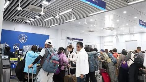 清明小長(zhǎng)假 深港「串門(mén)」忙