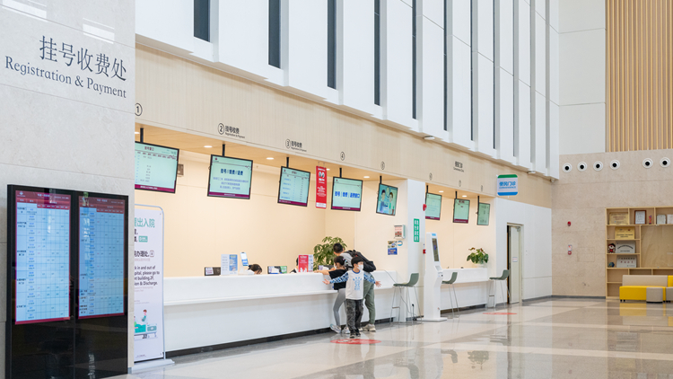 不排隊 價格低 港人北上就醫(yī)火熱 讚深圳就醫(yī)「平靚正」 