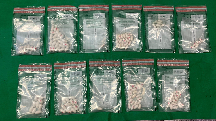 體內(nèi)藏1公斤懷疑可卡因 2名由巴黎入境旅客被捕