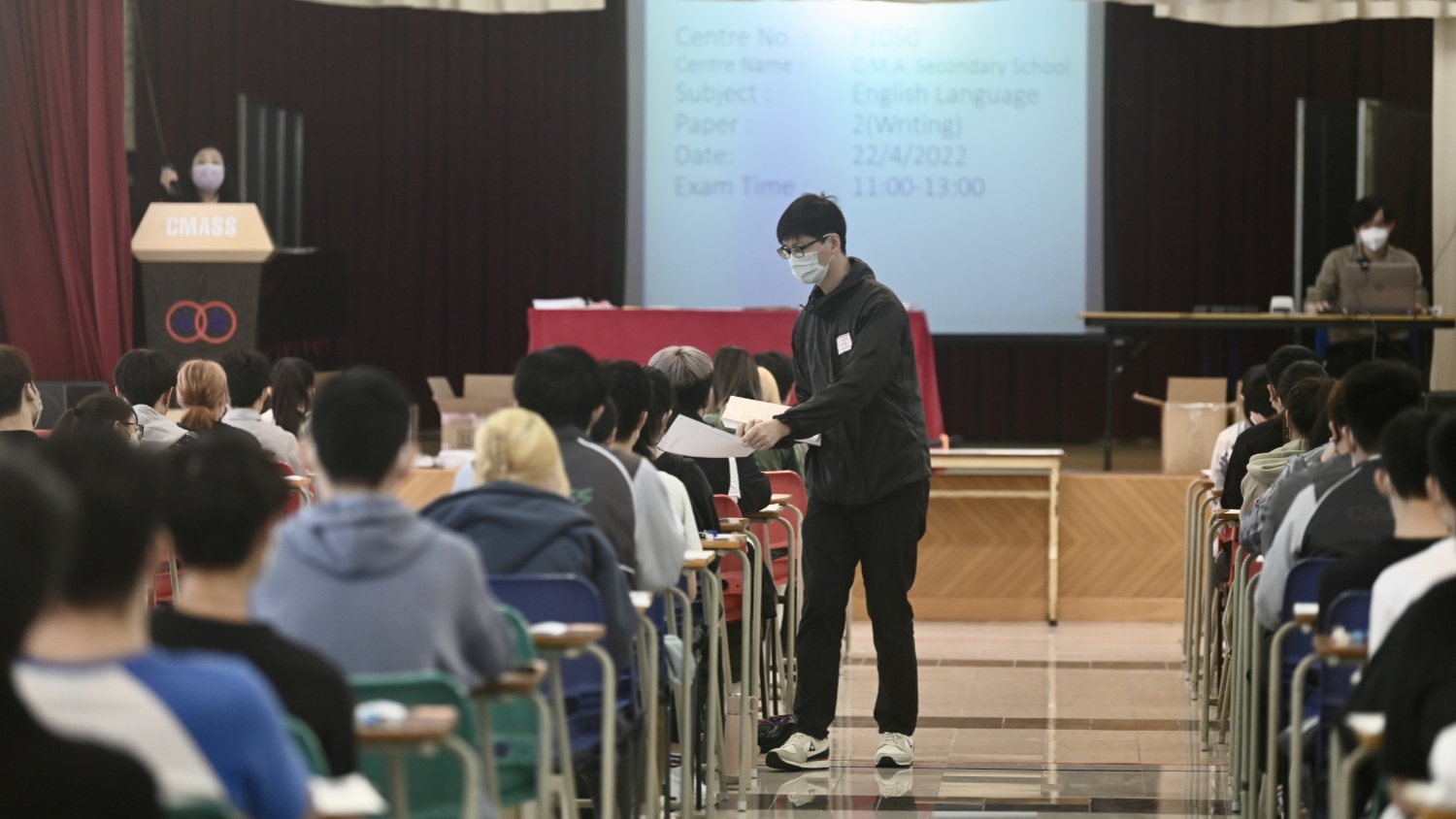 DSE英文科開考 「監(jiān)考易」更新後仍無法使用須改人手