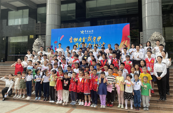 帥氣威武的甲蟲(chóng)能不能寄遞進(jìn)境？ 廣州海關(guān)開(kāi)展全民國(guó)家安全教育日系列宣傳活動(dòng)