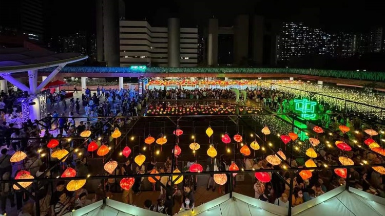 ?夜屯園反應熱烈 首兩晚錄得逾八萬人參與