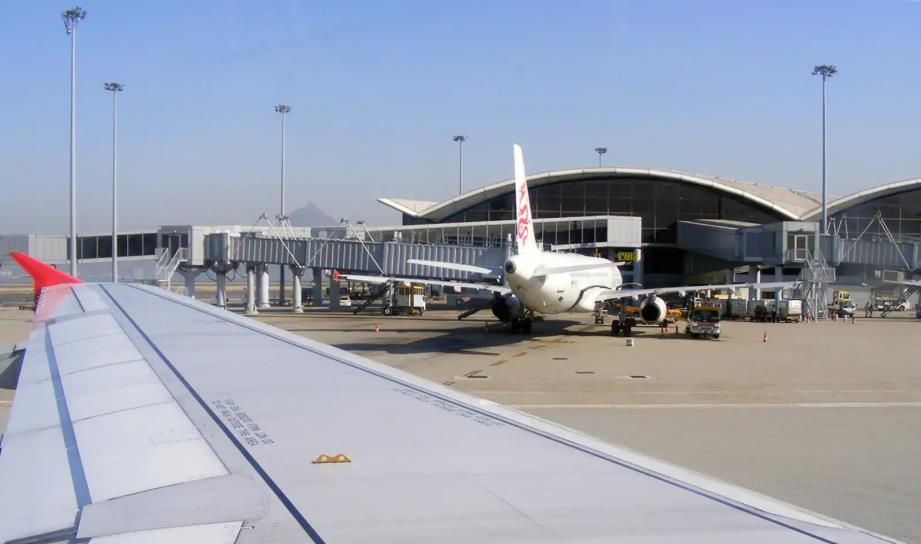 香港機(jī)場(chǎng)蟬聯(lián)全球最繁忙貨運(yùn)機(jī)場(chǎng)