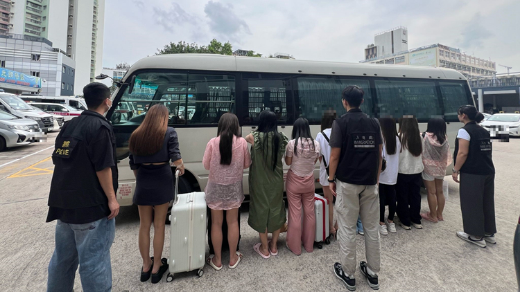 警方元朗打擊賣(mài)淫活動(dòng) 拘捕32人 涉違逗留條件