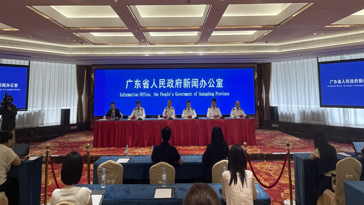 突破2萬(wàn)億 增長(zhǎng)12% 粵一季度外貿(mào)出口創(chuàng)出歷史新高 粵對(duì)港貿(mào)易同樣雙位數(shù)增長(zhǎng)