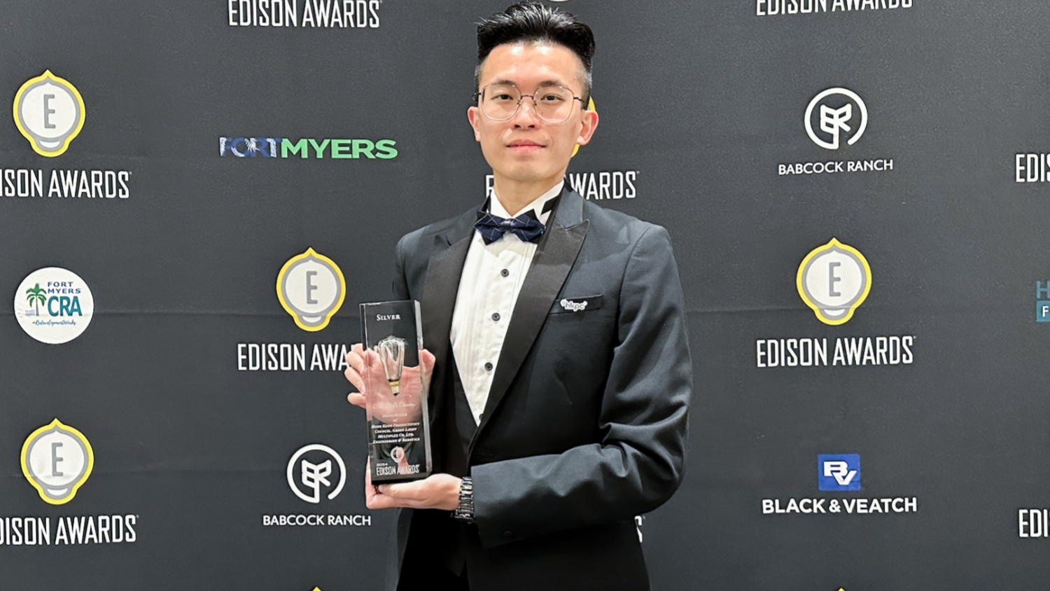 香港首個(gè)高桿燈檢測(cè)維修機(jī)械人 榮獲創(chuàng)科界「愛迪生獎(jiǎng)」銀獎(jiǎng)