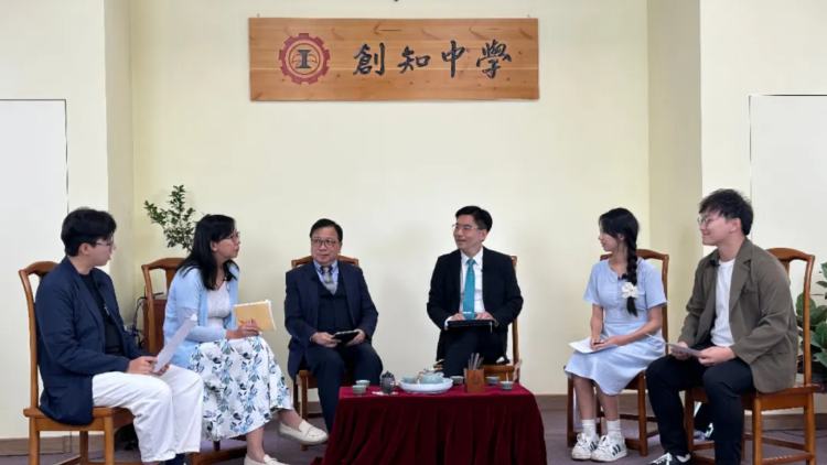 香港第一套愛國(guó)主義教材是這樣誕生的