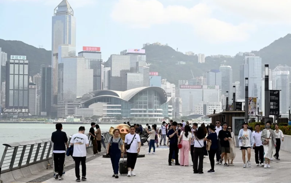 五一黃金周料迎80萬內(nèi)地旅客 李家超：口岸交通等會有特別安排