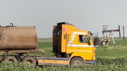 69輛車運(yùn)送！美軍再次盜取敘利亞石油和小麥