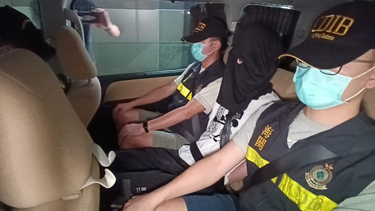 海關(guān)新界搗破毒品倉(cāng) 檢值260萬(wàn)元毒品 拘2男