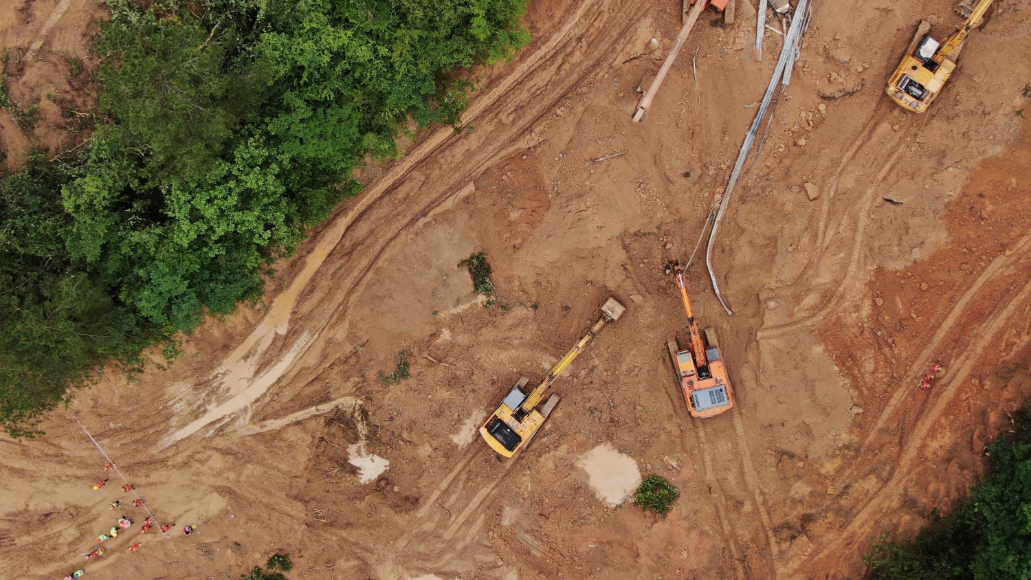 張國清趕赴廣東省梅州市指導梅大高速茶陽路段塌方災(zāi)害應(yīng)急處置工作