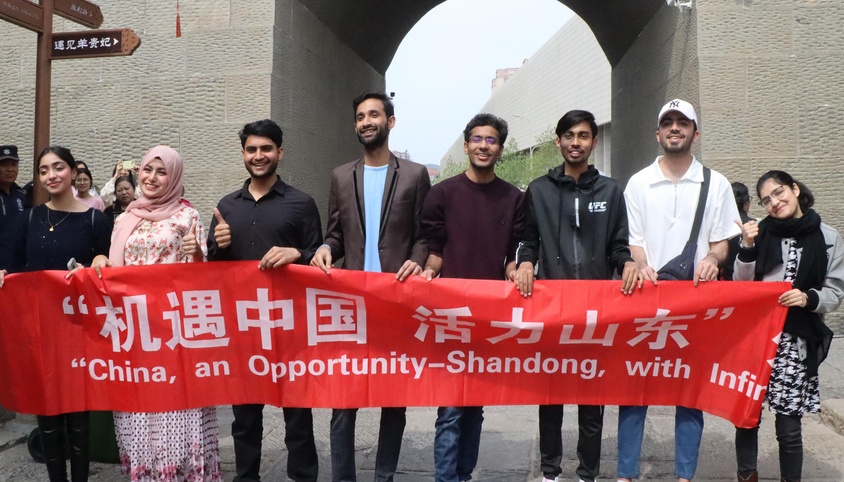 「機(jī)遇中國 活力山東」外國友人走進(jìn)煙臺(tái)所城里