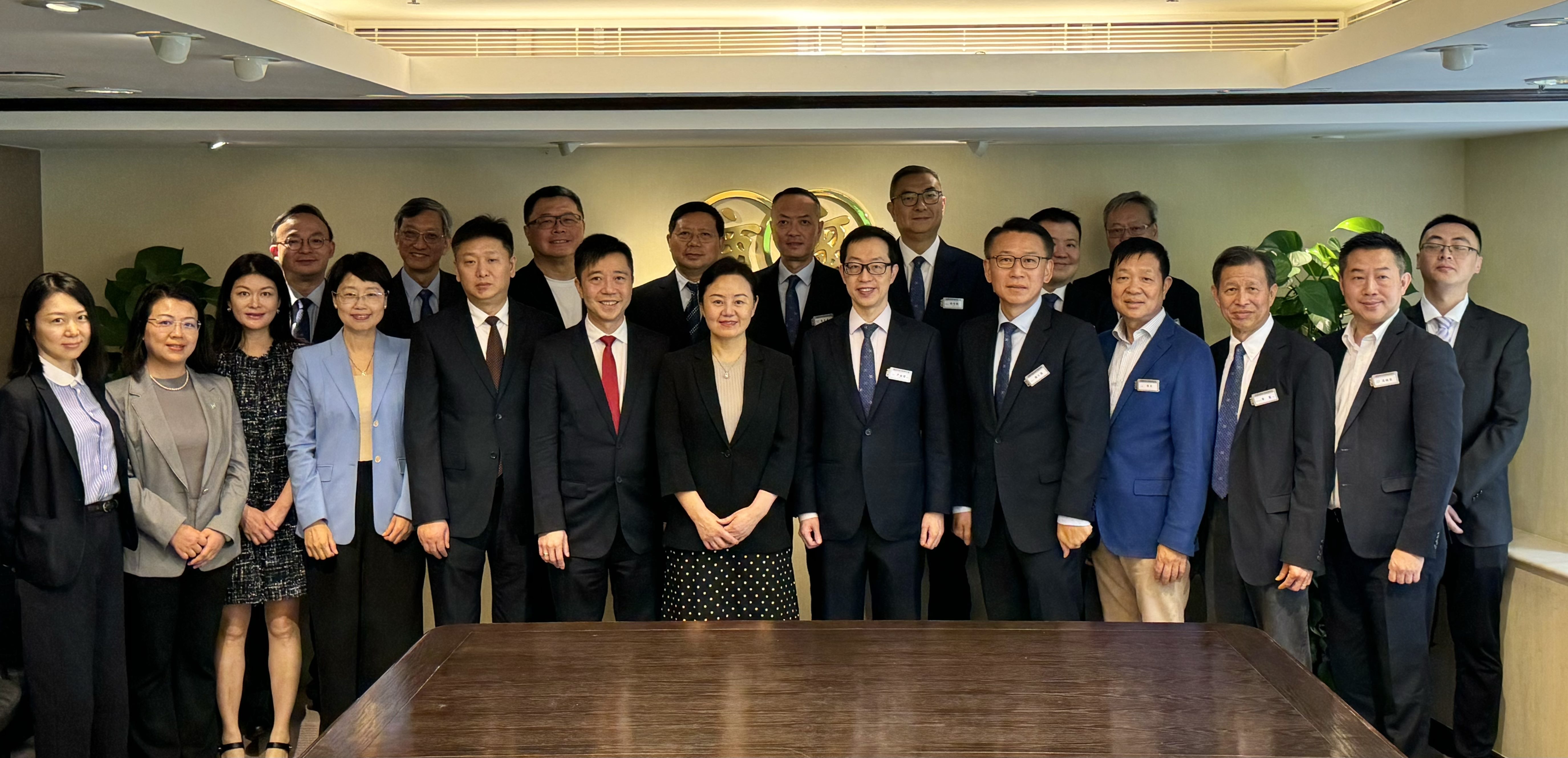 廠商會(huì)接待重慶市代表團(tuán)