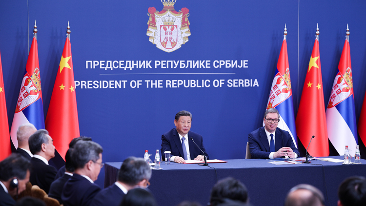 習近平同塞爾維亞總統(tǒng)武契奇共同會見記者